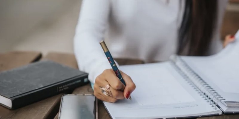 AES 001 Catatan (calon) Nenek Buyut