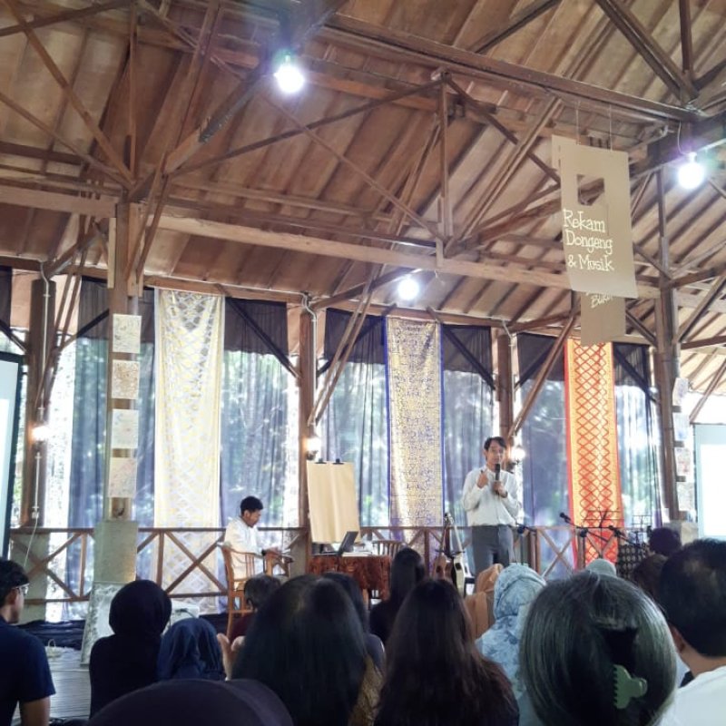 AES002 Mencari Pola Asuh Kembali Ke Akar