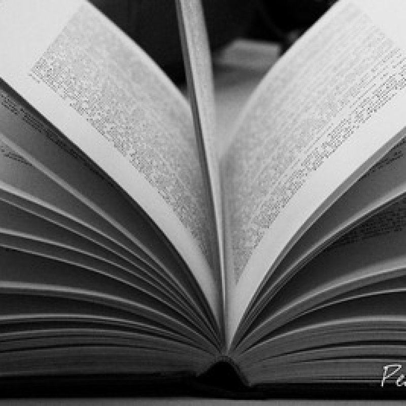 AES170 Kecanduan Buku