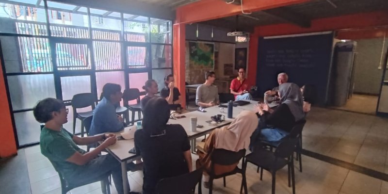 AES#042 Bukan Ngobras Tapi Tetap Ngobras