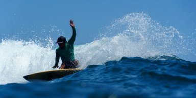 AES 1545 Berselancar