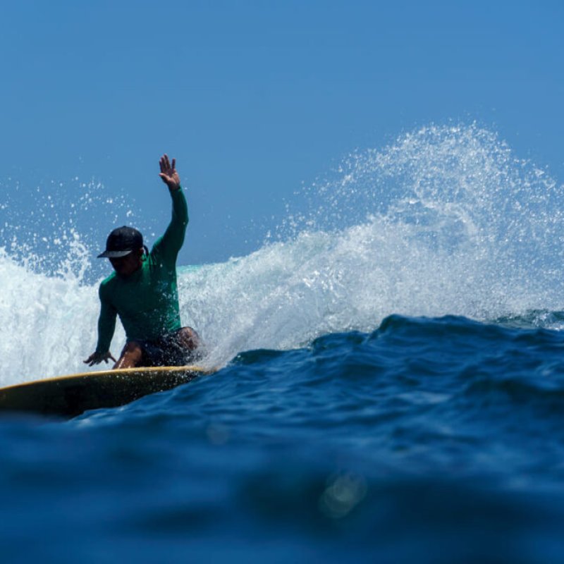 AES 1545 Berselancar