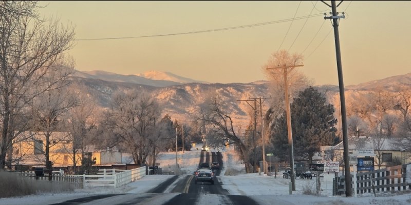 AES 1565 Liburan Yang Beda