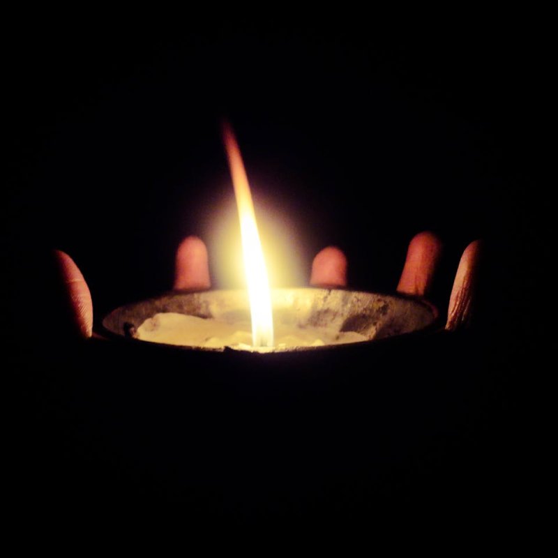 AES924 Tuhan Yang Esa