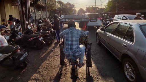 AES 102 Berbagi Jalan